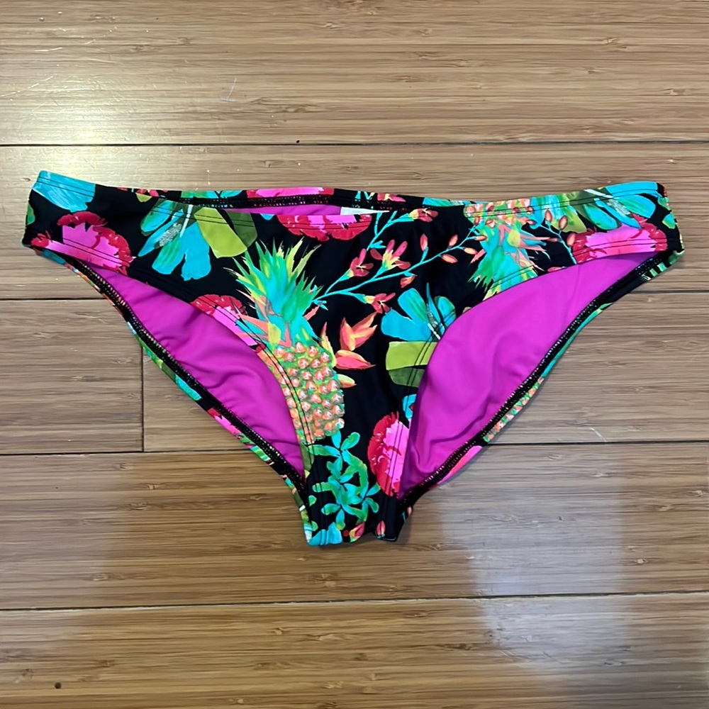 🛑SOLD Women’s bikini bottom